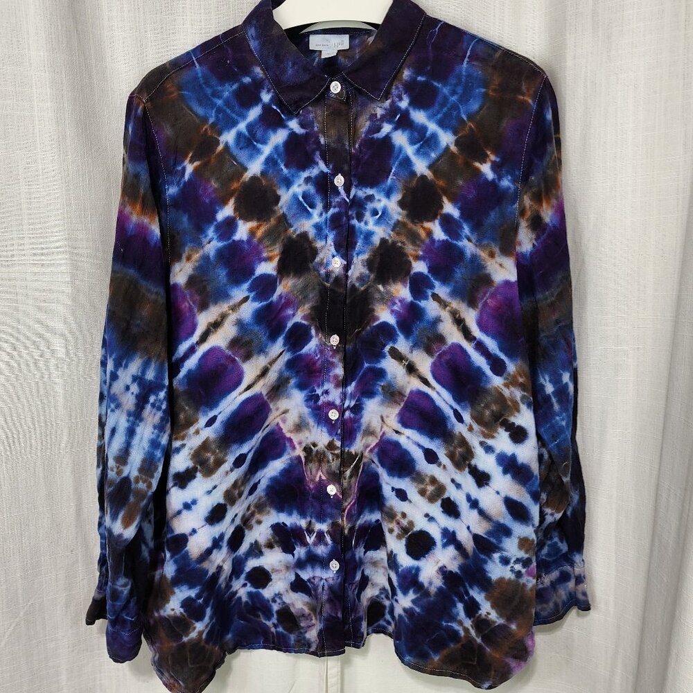 Cosmic Cosmos: Women's Tie-Dye Cotton Button-Down Shirt size Large